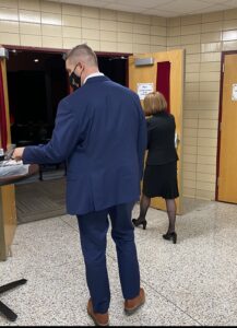 Dr. Jon Rysewyk and Dr. Linda Cash arriving at the Superintendent Search Community Forum 2/17/2022